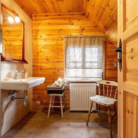 Holiday home Large, Atmospheric In The Countryside